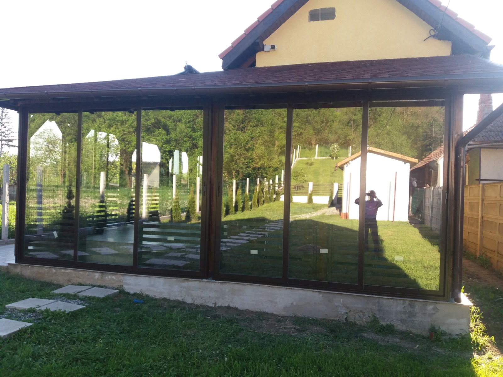 Inchideri terase: Aluminiu culisante cu 3 cai realizate de Balpop Instal