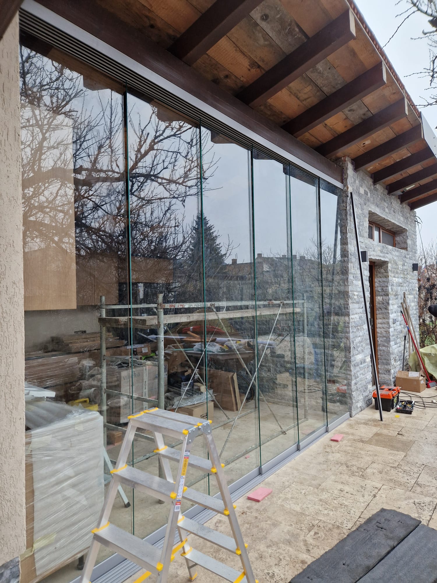 Lucrari cu sticla Slide realizate de Balpop Instal
