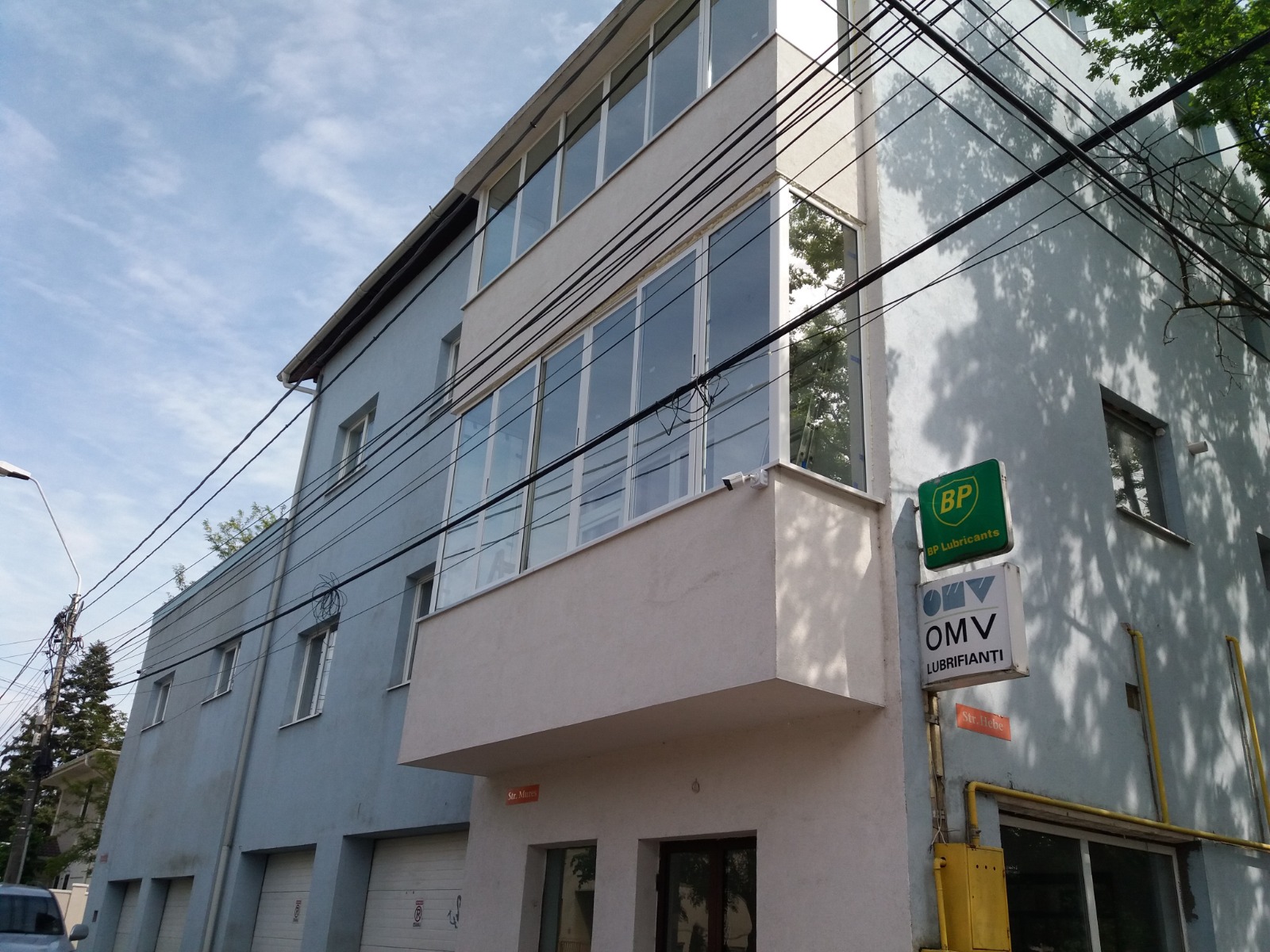 Lucrare Ferestre si Usi Culisante realizata de Balpop Instal